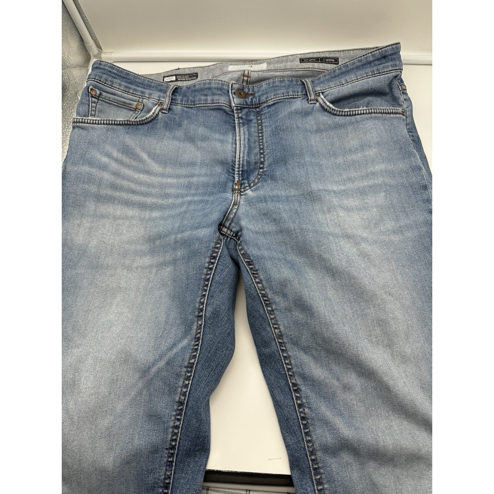 Brax Jeans Chuck Modern Fit 39 28 Medium Wash Faded Denim Hi Flex